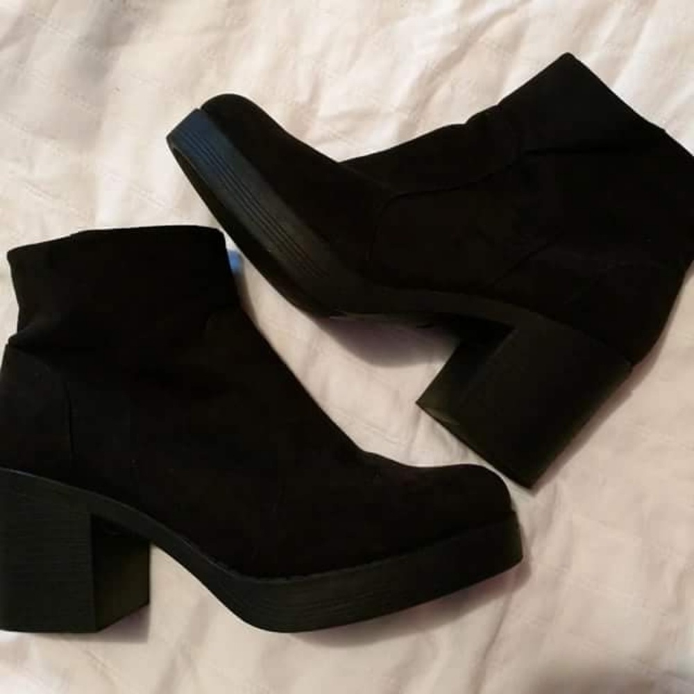 Ankle boots